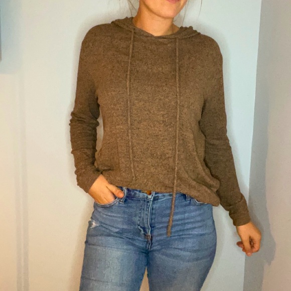 Sweatshirt - Picture 2 of 3